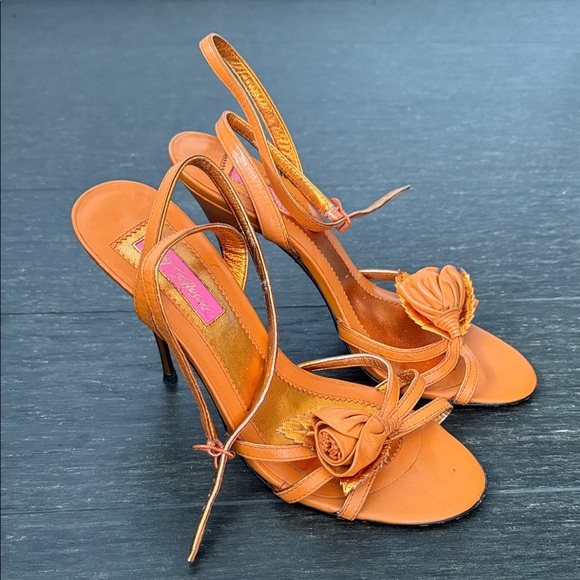 Betsey Johnson Orange Floral Heels - Picture 1 of 8